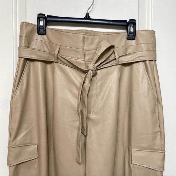 New PAIGE‎ Tami Cargo Pant Taupe Vegan Leather Size 10 - Picture 8 of 15